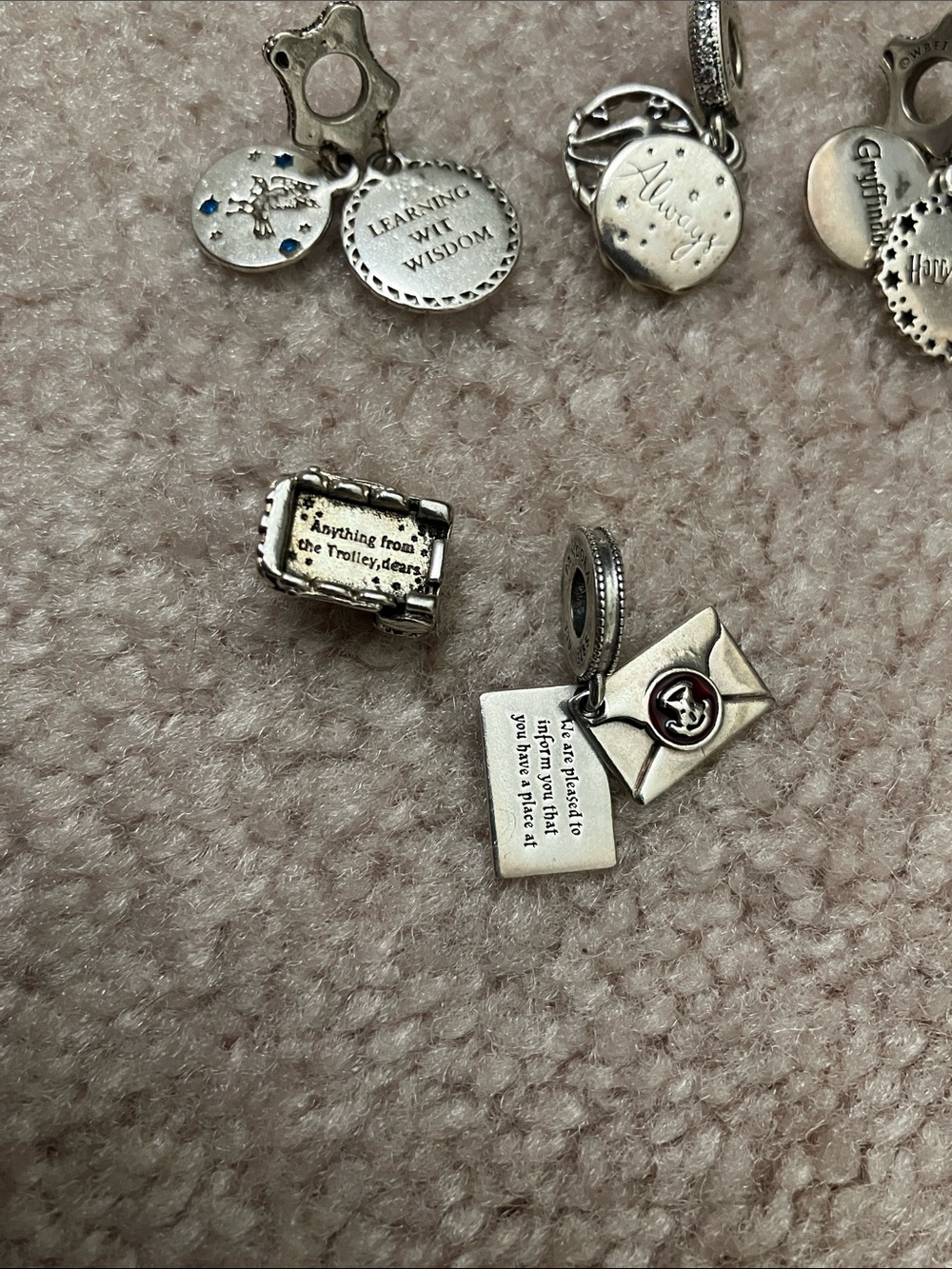 Harry Potter x Pandora Charms Bundle of 5 Gryffindor Ravenclaw Hogwarts Patronus - Picture 6 of 6